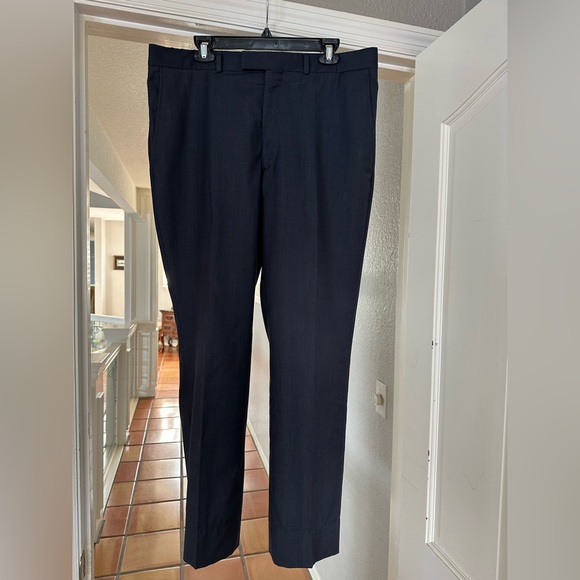 Men’s Suit Like New Navy 44L W38 Kenneth Cole New York sophisticated Business - Picture 14 of 15